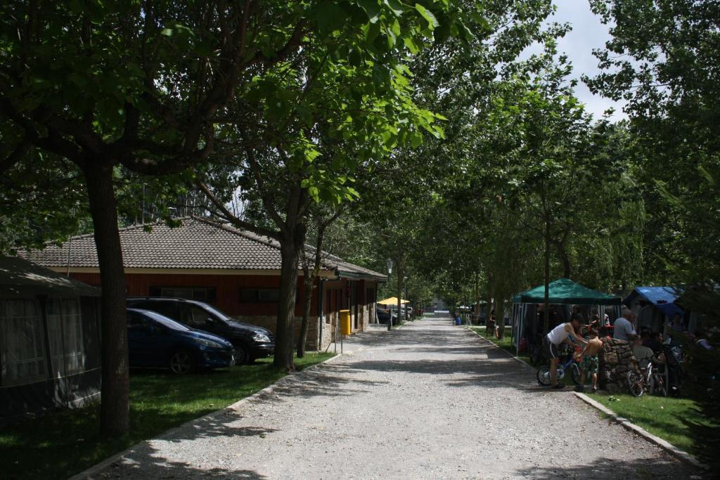 Bungalows Conca De Ter Vilallonga de Ter Exterior foto